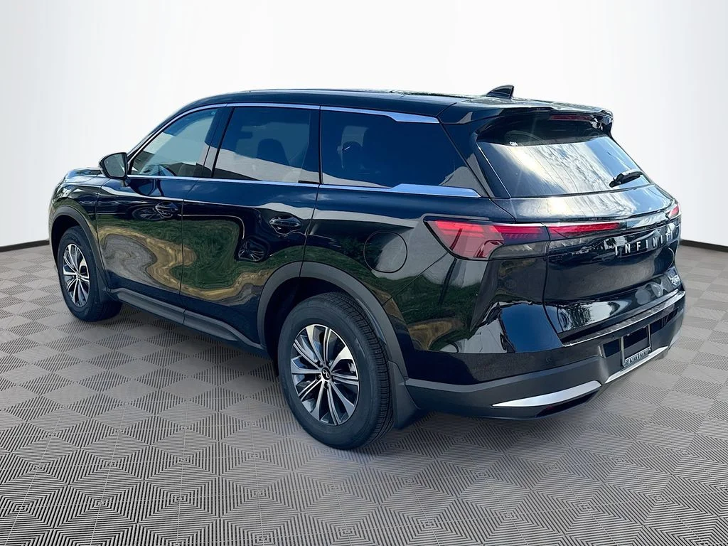 New 2027 BLACK OBSIDIAN INFINITI Pure FWD image 7