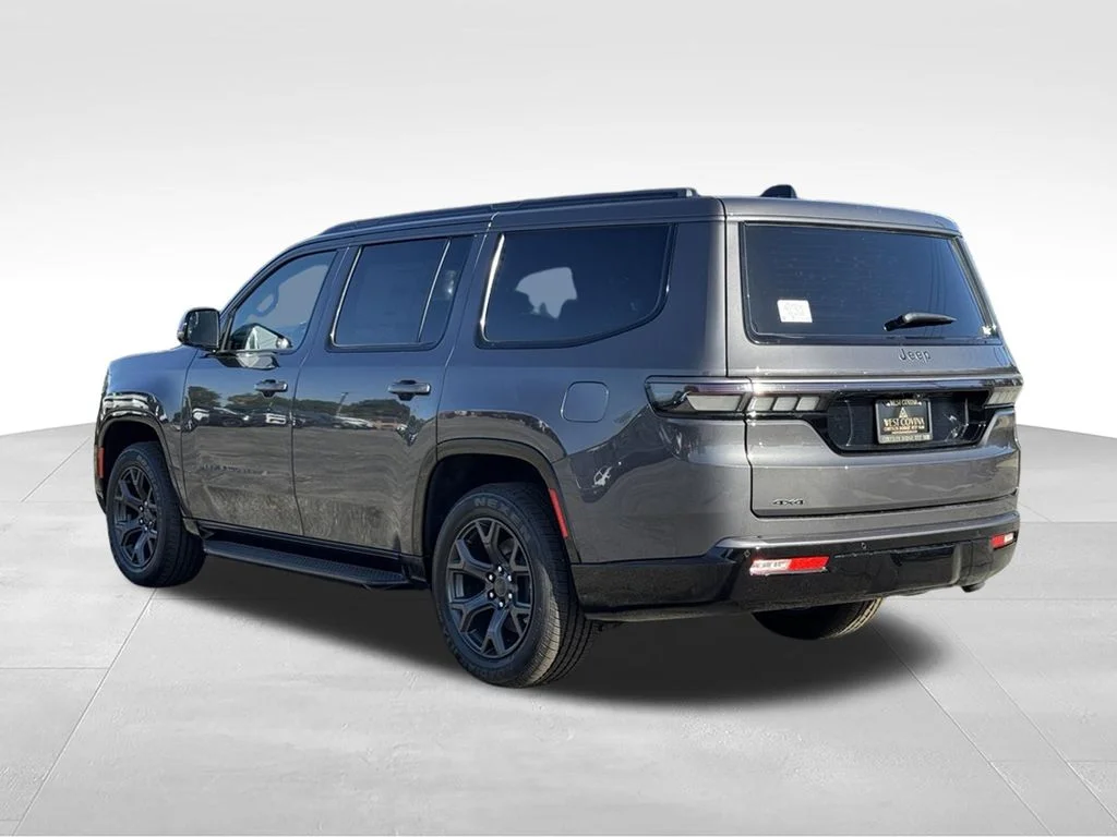 New 2026 Baltic-Gray Metallic Clear-Coat Exterior Paint Jeep Limited Altitude image 11