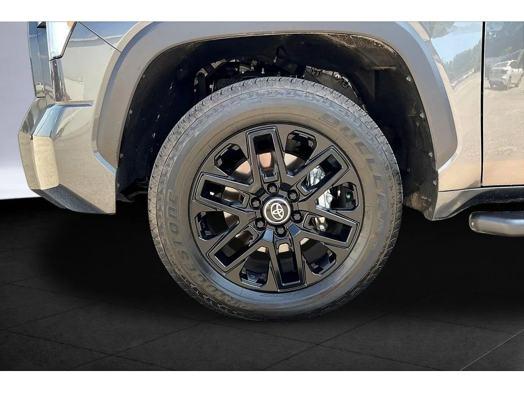 Used 2026  Toyota SR image 7