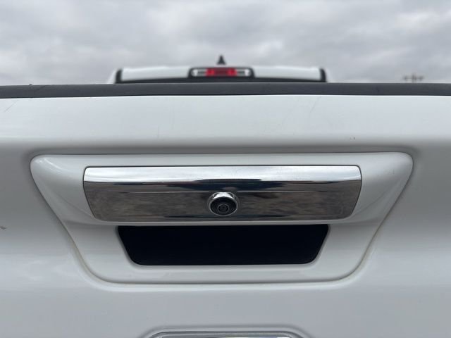 Used 2022 White Ram Laramie image 4