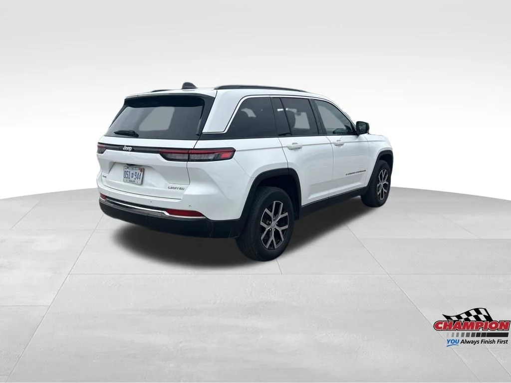 Used 2024 White Jeep Limited image 4