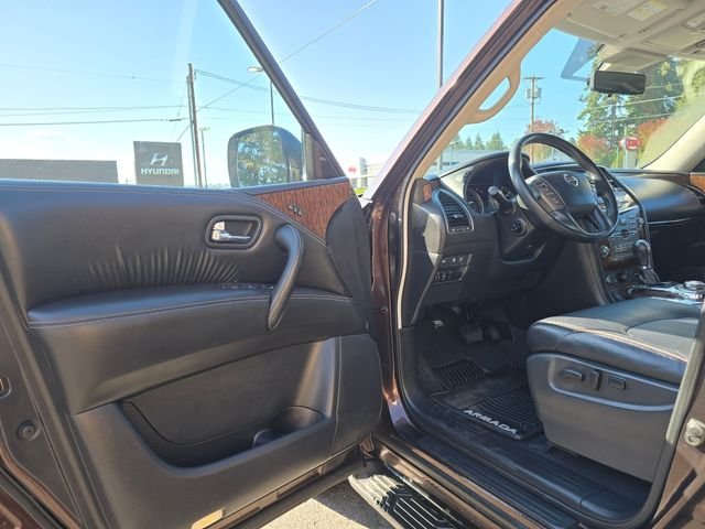 Used 2018 Almond Nissan Platinum image 23