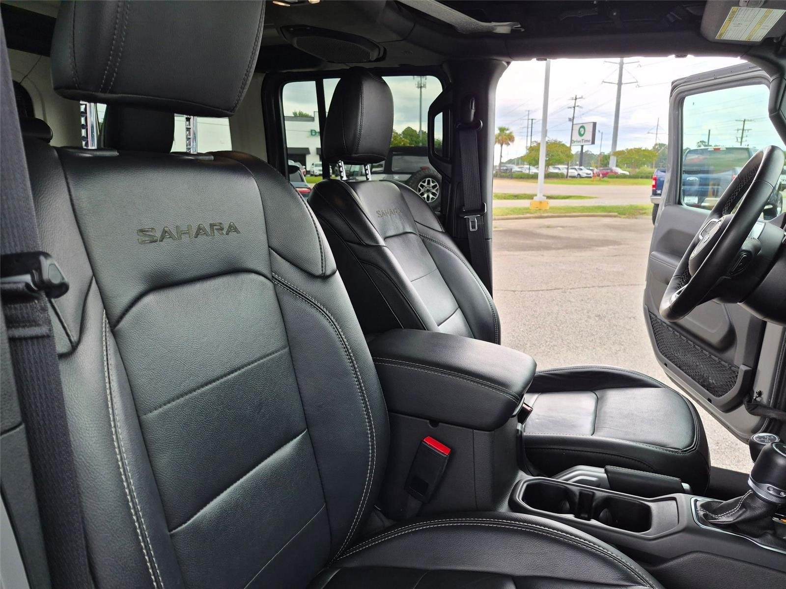 Used 2022 Sting-Gray Clearcoat Jeep Unlimited Sahara image 32