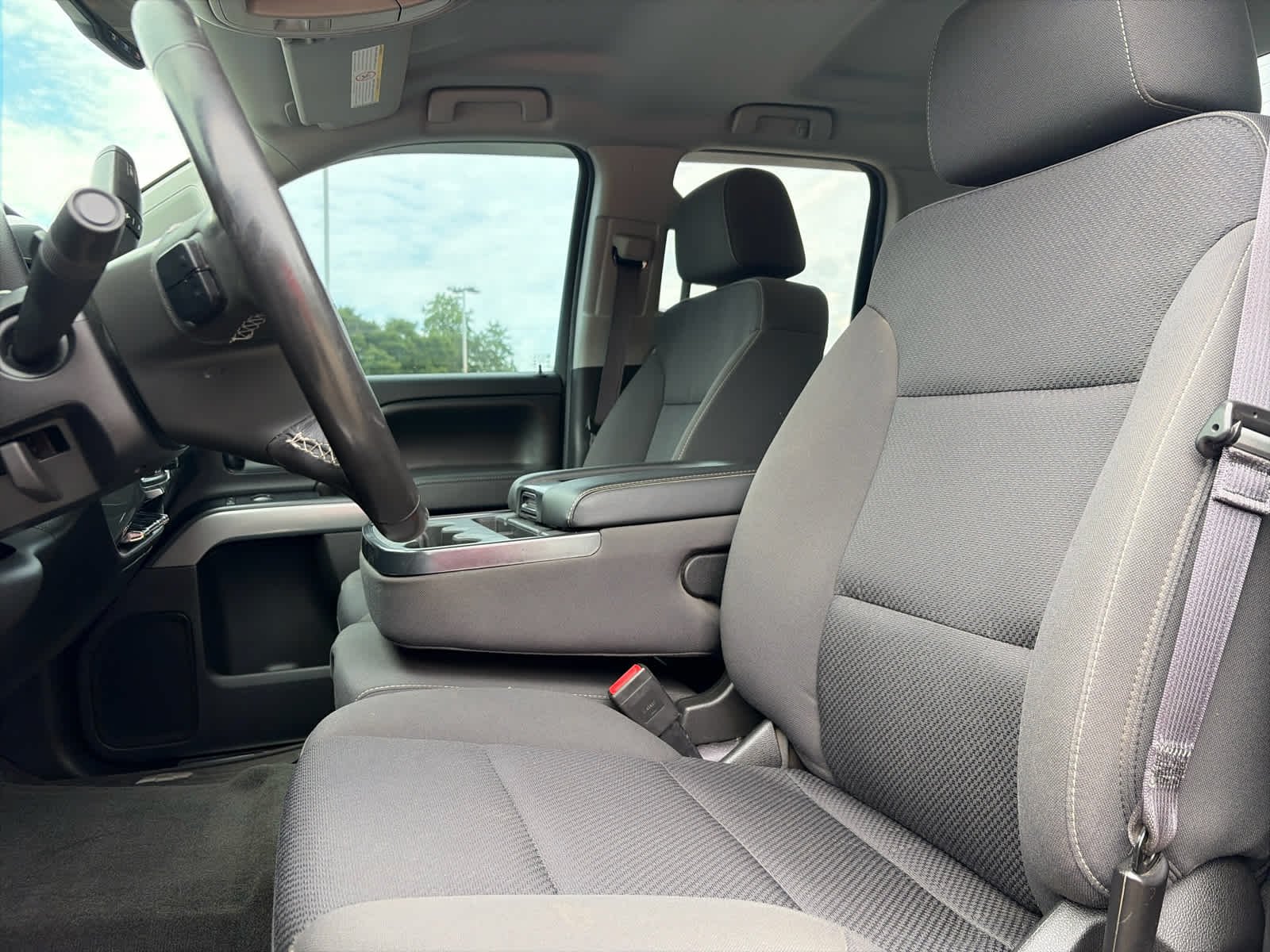 Used 2016 SILVER ICE METALLIC Chevrolet LT image 5