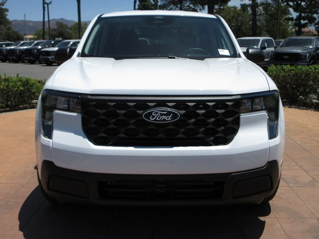 New 2026 Oxford White Ford XL image 7