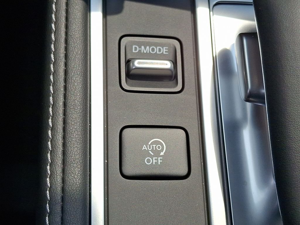Used 2026 Black INFINITI LUXE image 24