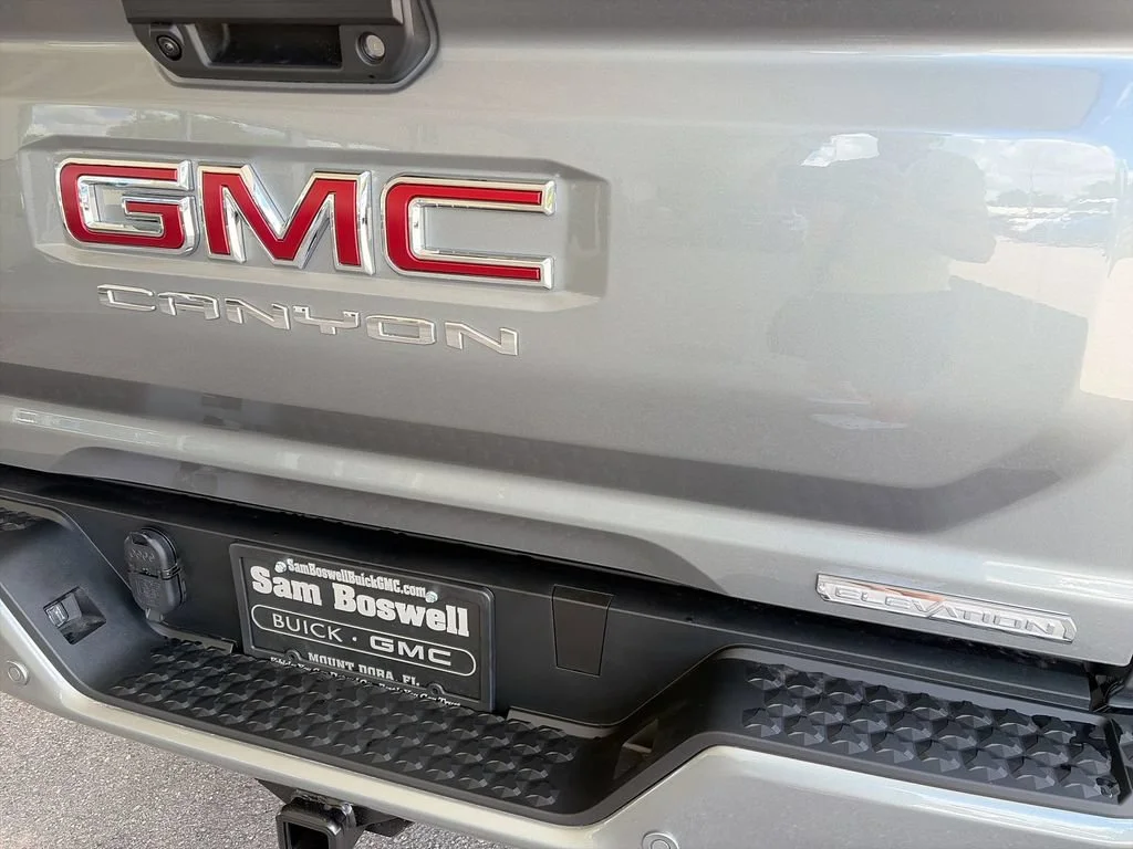 New 2026 Sterling Metallic GMC Elevation image 40