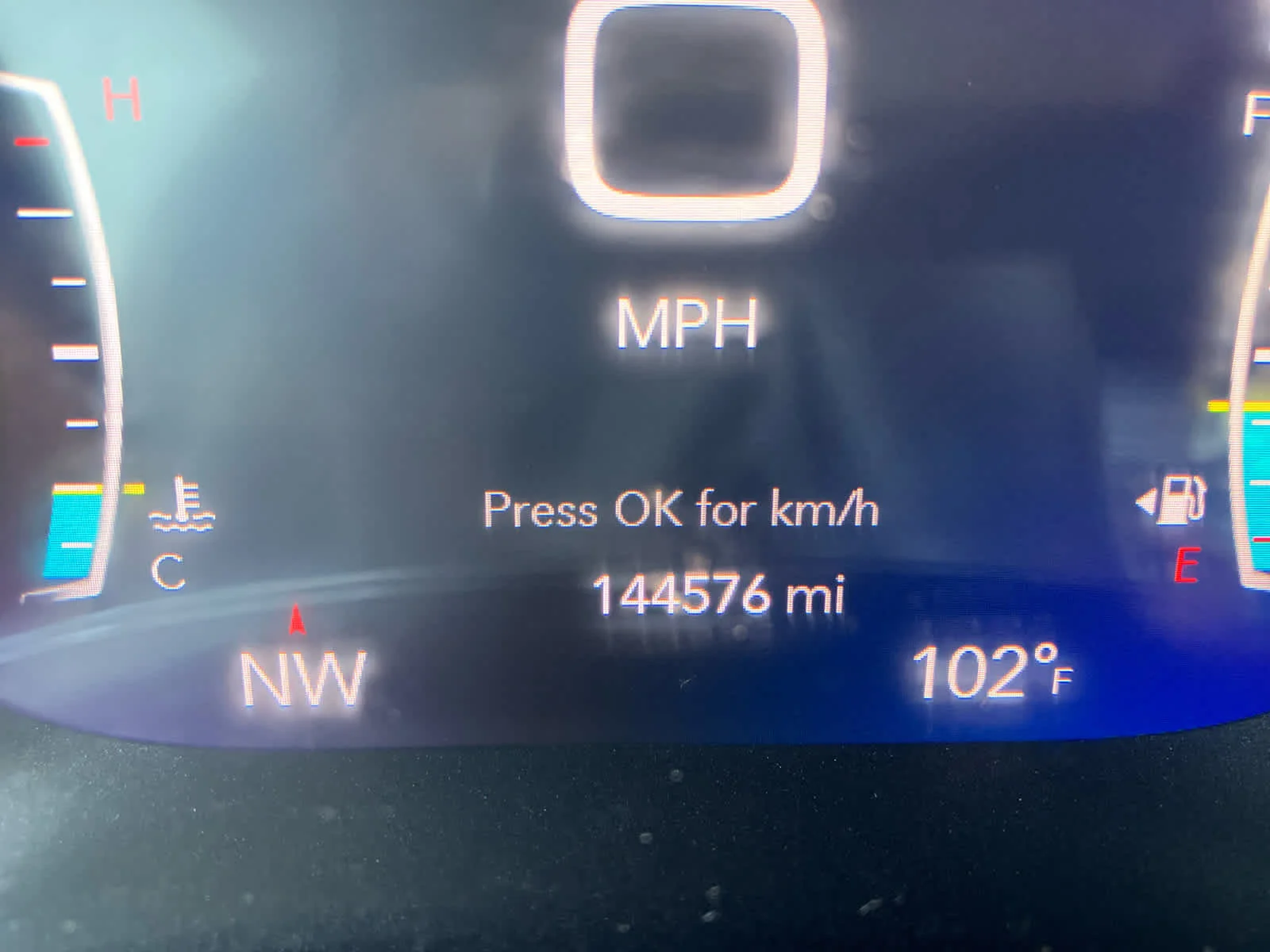 Used 2017 Dark Cordovan Pearlcoat Chrysler Touring-L Plus image 15