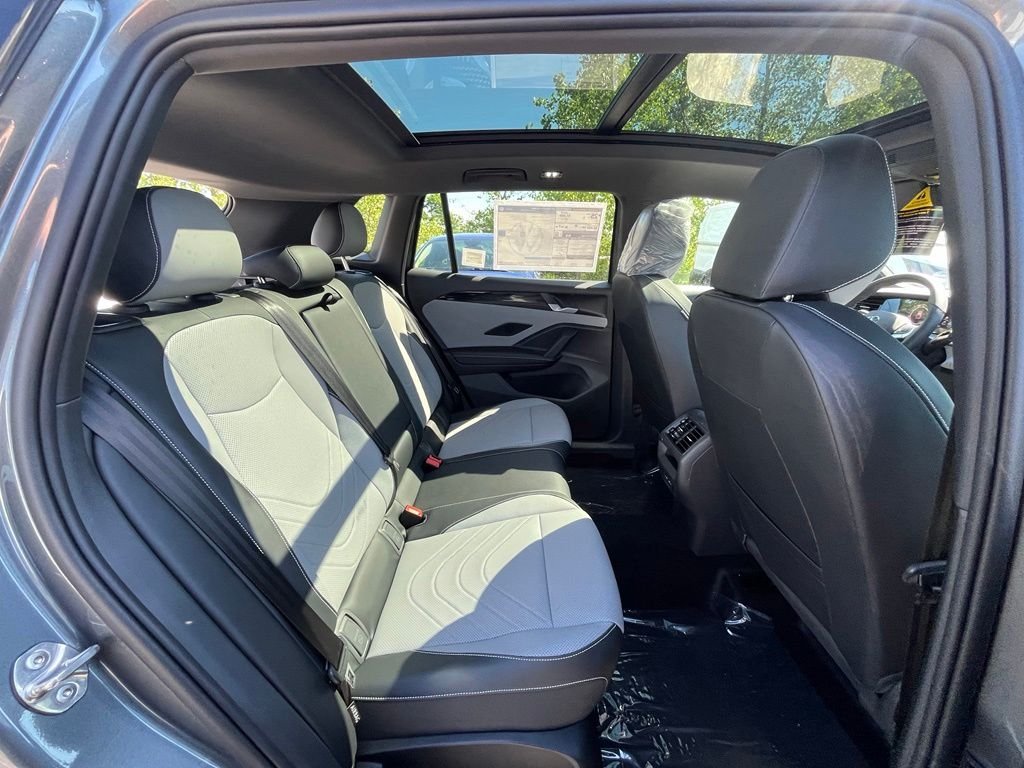 New 2026 Gray Volkswagen 2.0T SE R-Line Black image 23