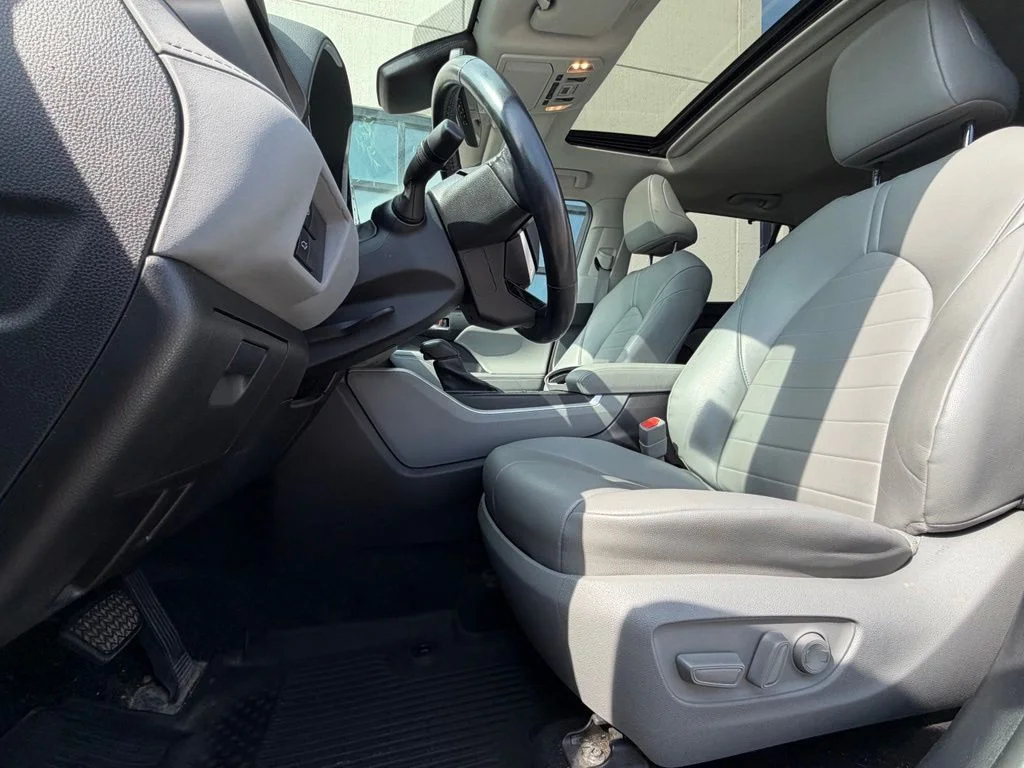 Used 2021 White Toyota XLE image 6