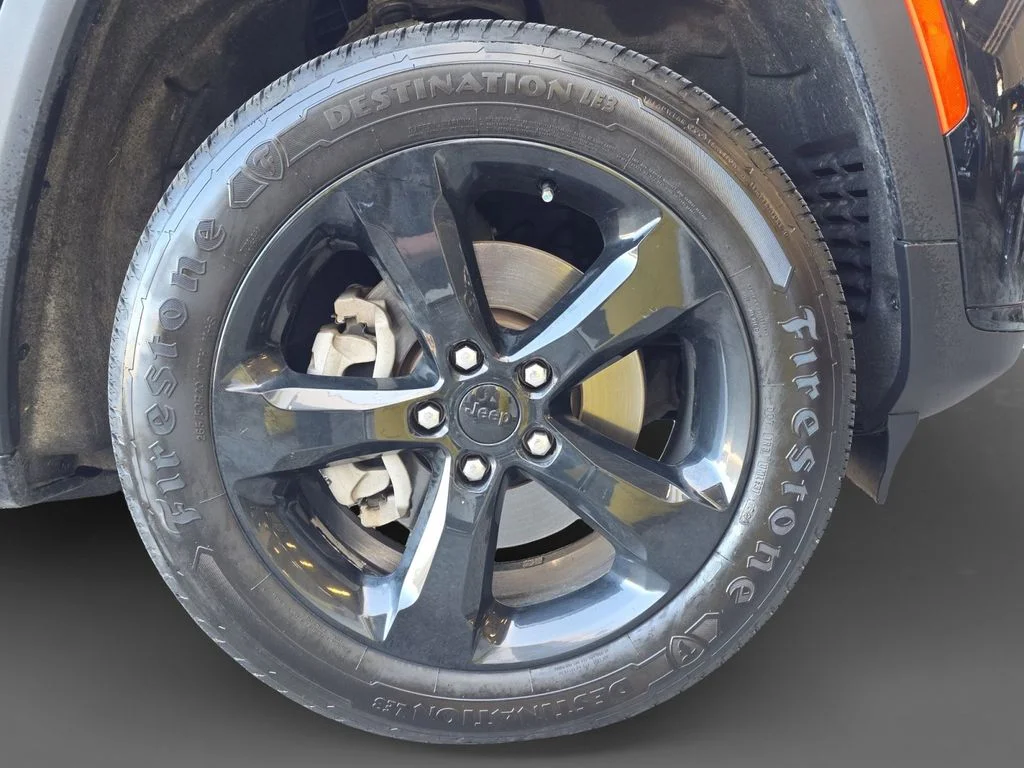 Used 2022 Black Jeep Limited image 16