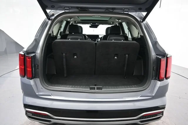 Used 2021 Everlasting Silver Kia SX image 25