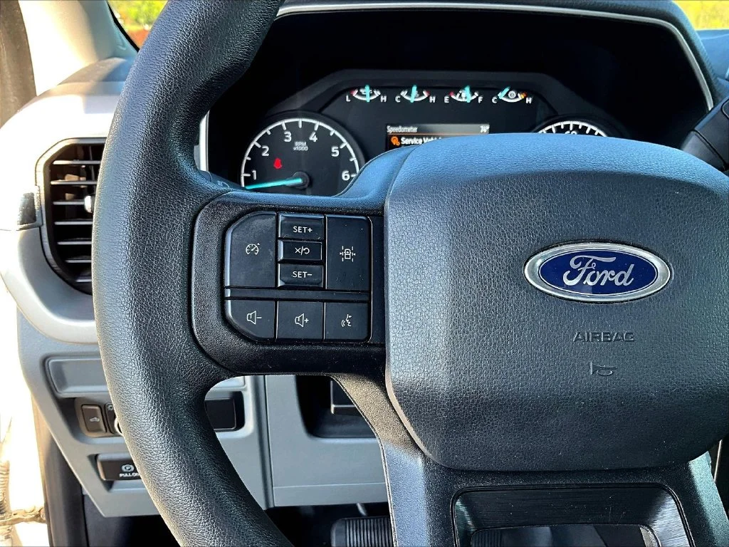 Used 2022 Oxford White Ford XL image 12