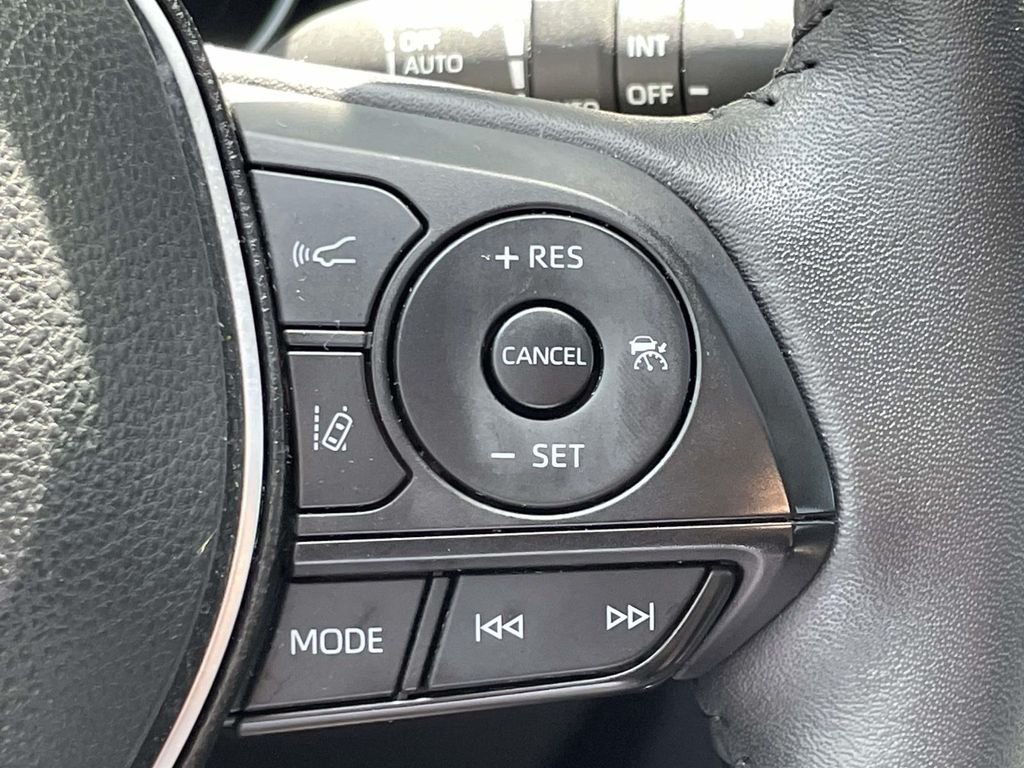 Used 2025 Black Toyota XLE Premium image 22