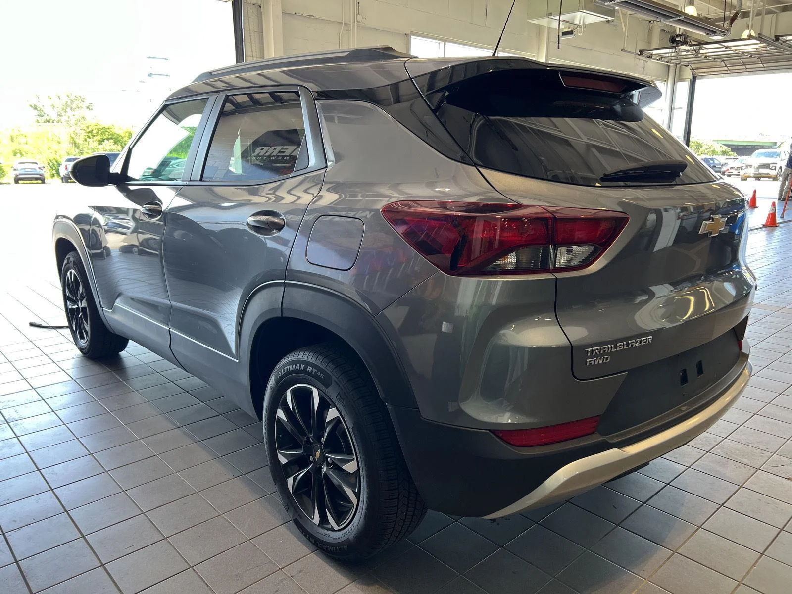 Used 2022 Satin Steel Metallic Chevrolet LT image 7