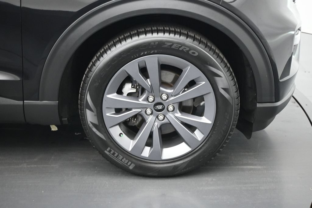 Certified Used 2023 Black Ford XLT image 30