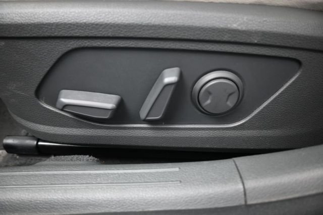 Used 2024 Gray Hyundai SEL image 33