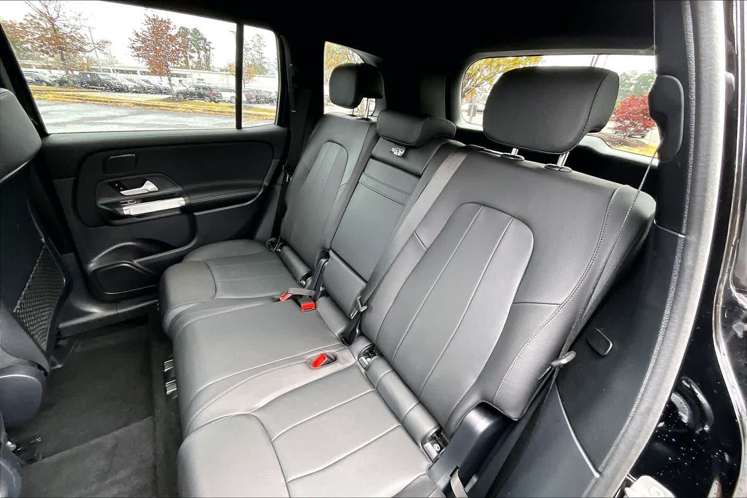 Used 2025 Night Black Mercedes-Benz GLB 250 image 22