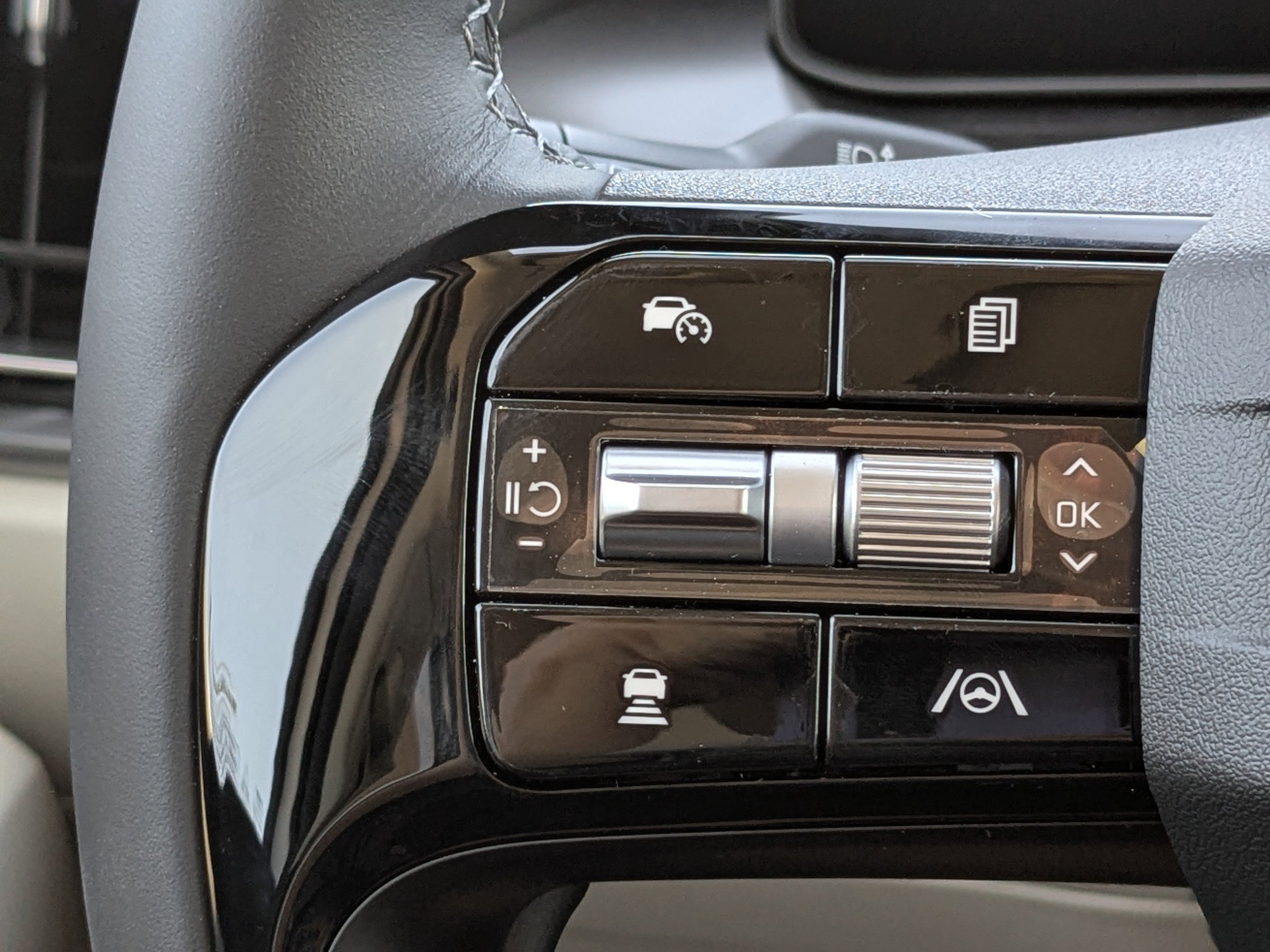 New 2026 Glacial White Pearl Kia S image 34