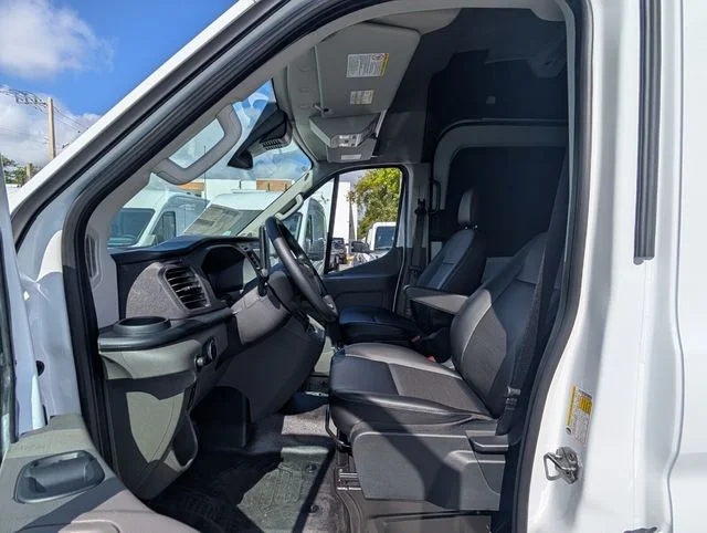 New 2026 Oxford White Ford Cargo Van image 5