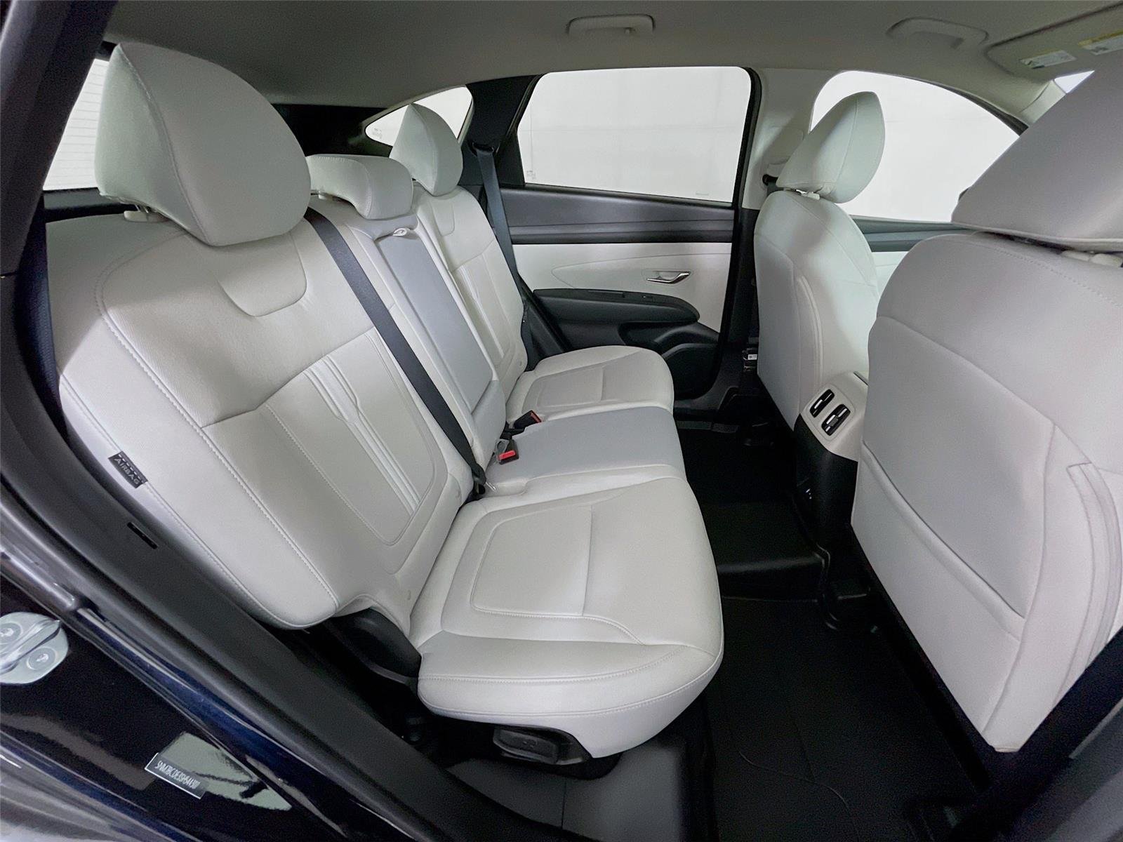 Used 2025 Phantom Black Hyundai SEL image 30