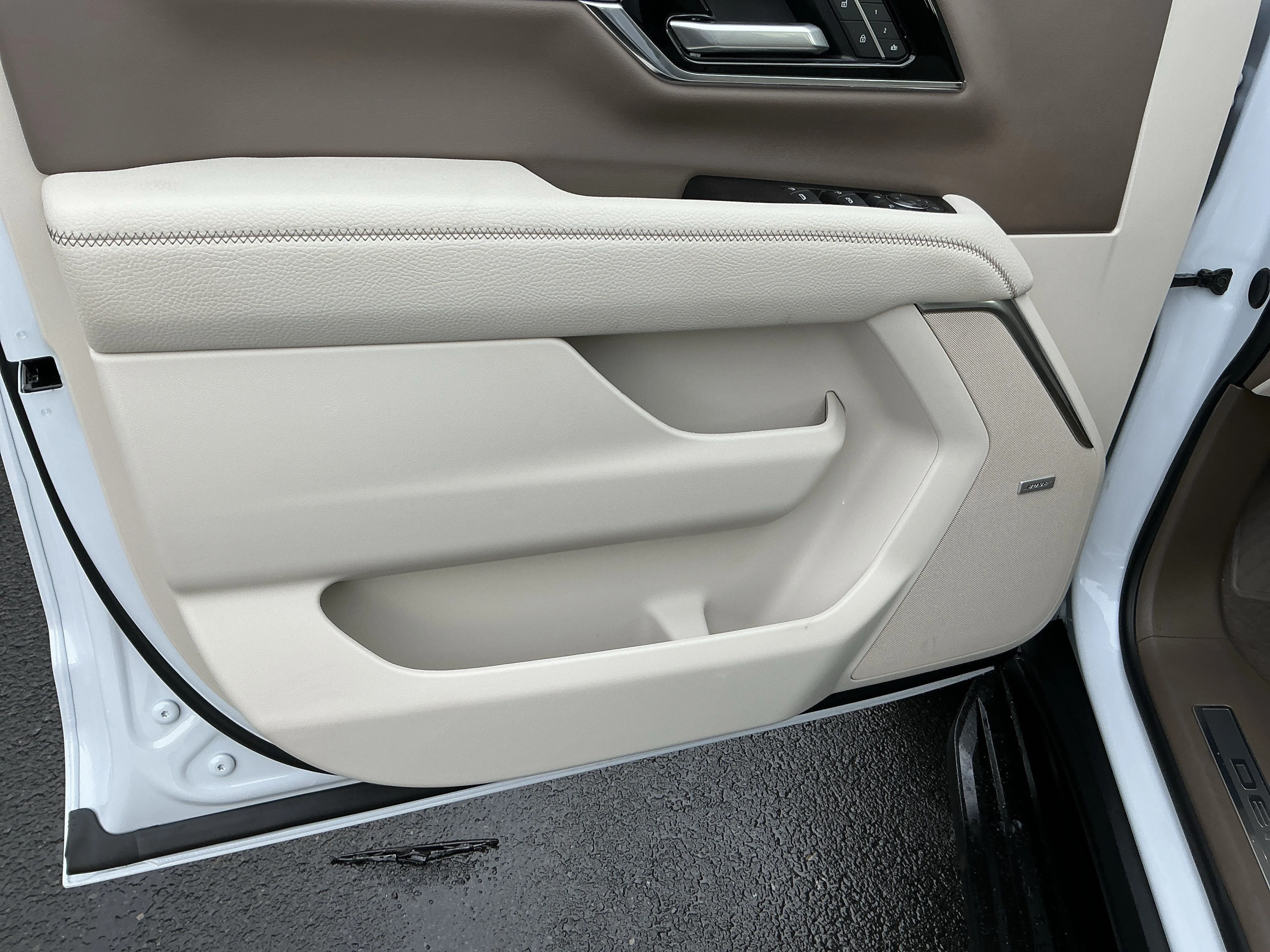 2026 GMC Yukon XL Denali - Photo 13