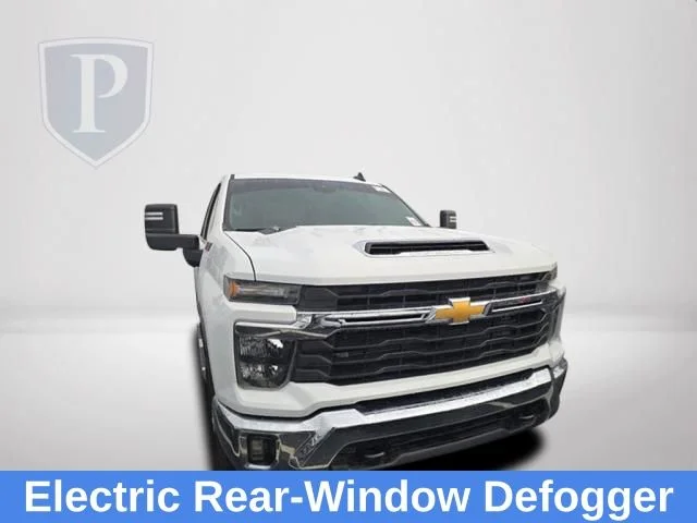 Used 2024 White Chevrolet LT image 12