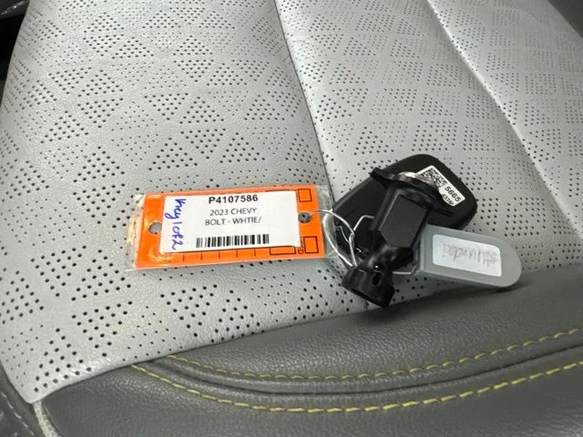 Used 2023 White Chevrolet Premier image 27