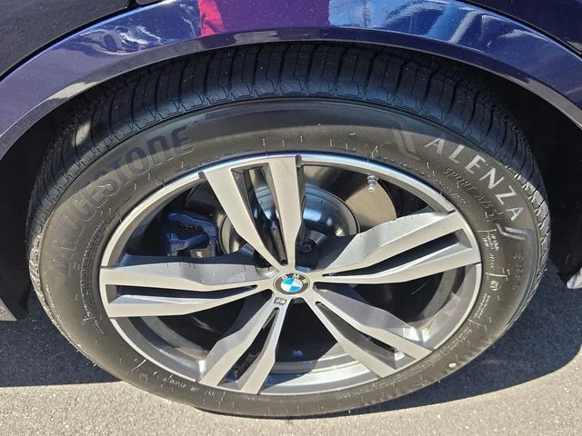 Used 2024 Tanzanite Blue II Metallic BMW xDrive40i image 10
