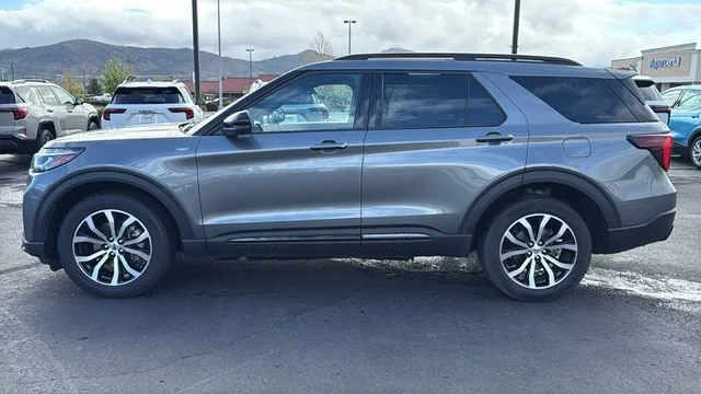2025 Ford Explorer ST-LINE - Photo 6