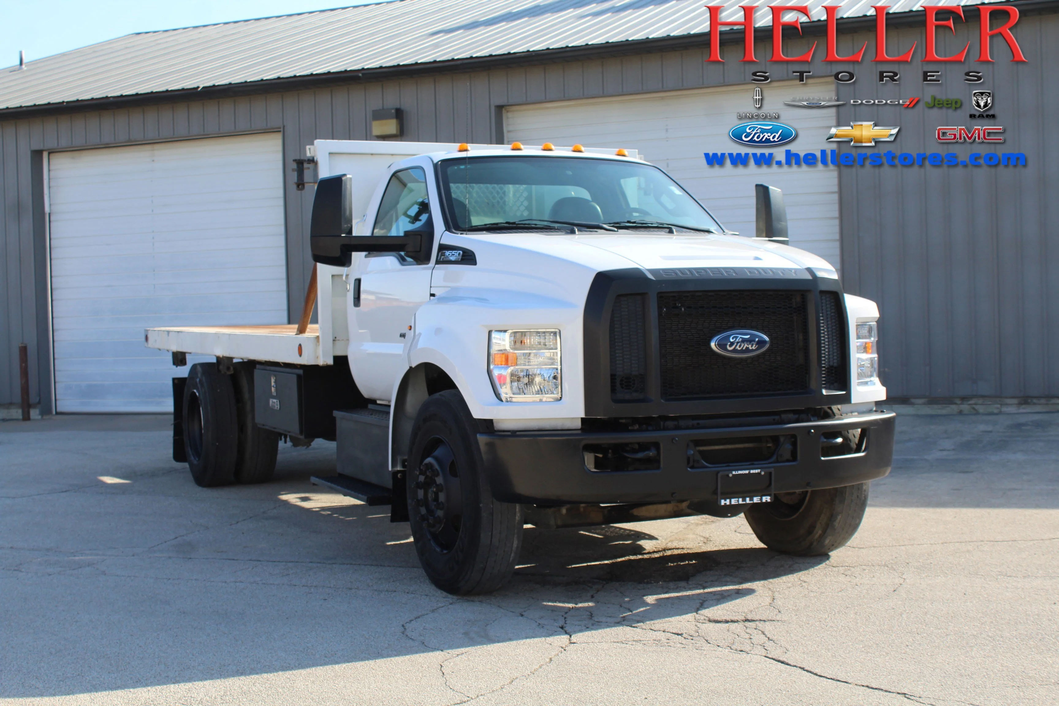 Used 2021 Oxford White Ford Base image 1