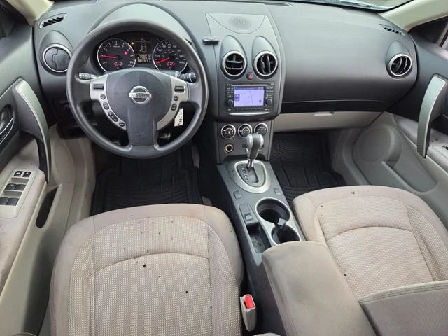 Used 2013 Blue Nissan S image 8