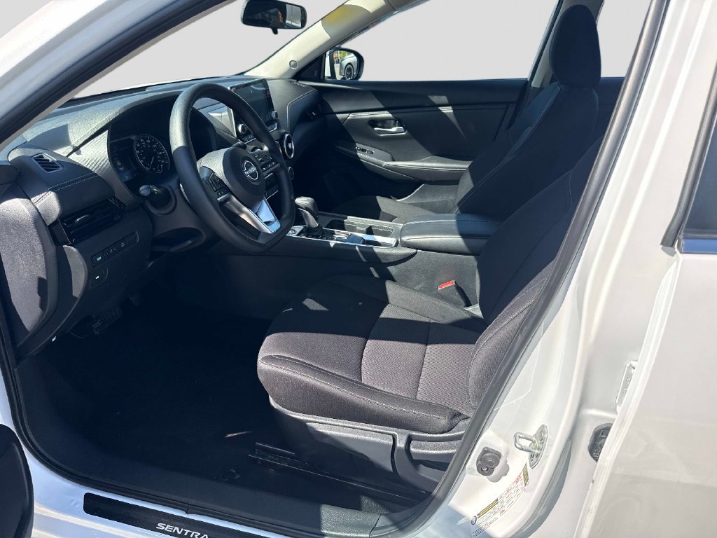 Used 2024 White Nissan SV image 18