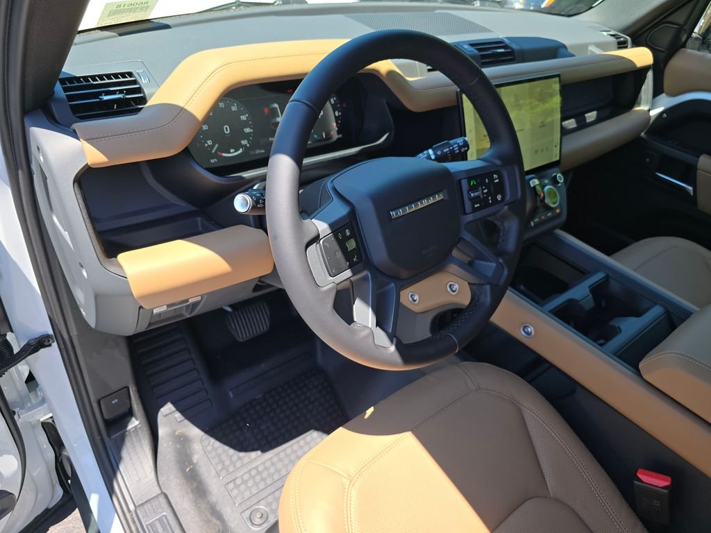 New 2026 Fuji White Land Rover X-Dynamic SE image 22