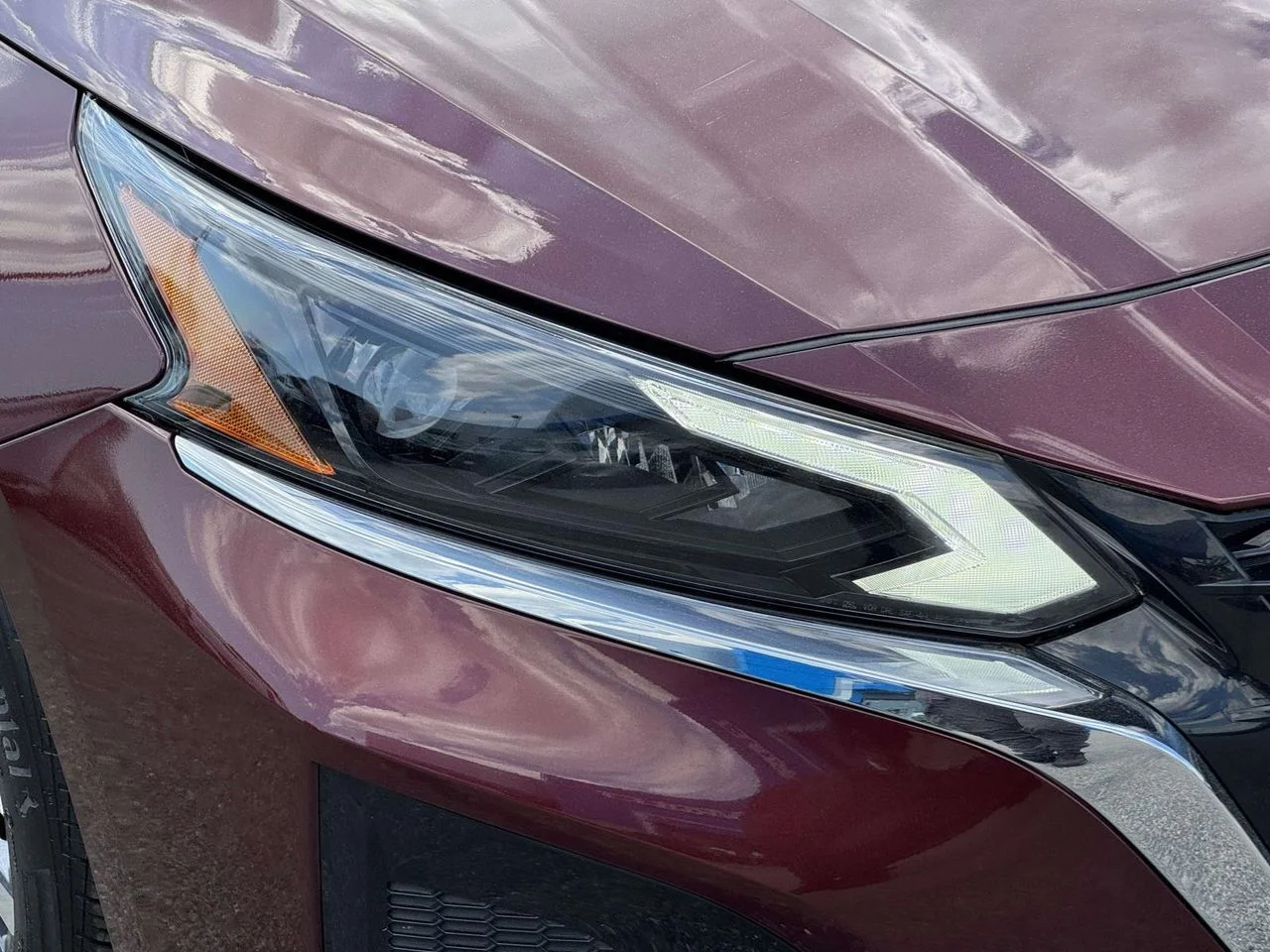 Used 2024 Garnet Pearl Metallic Nissan SV FWD image 12