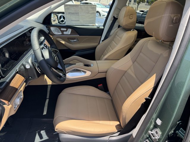 New 2026 MANUFAKTUR Ireland Mid Green Metallic Mercedes-Benz GLE 450 image 2