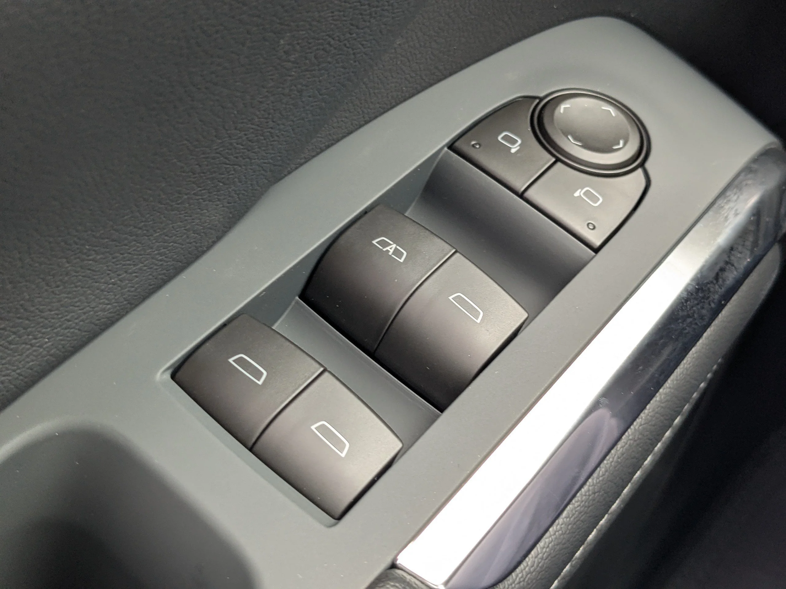 New 2026 Sterling Gray Metallic Chevrolet LT image 23