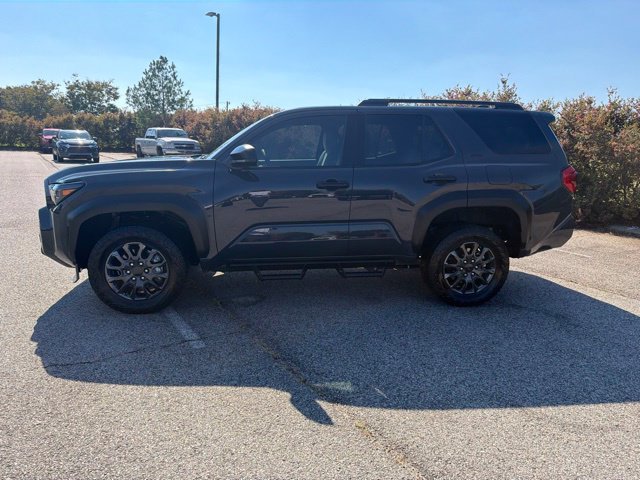 Used 2025  Toyota SR5 image 5