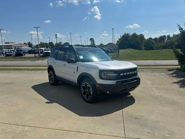 New 2026 Space White Metallic Ford Outer Banks image 31