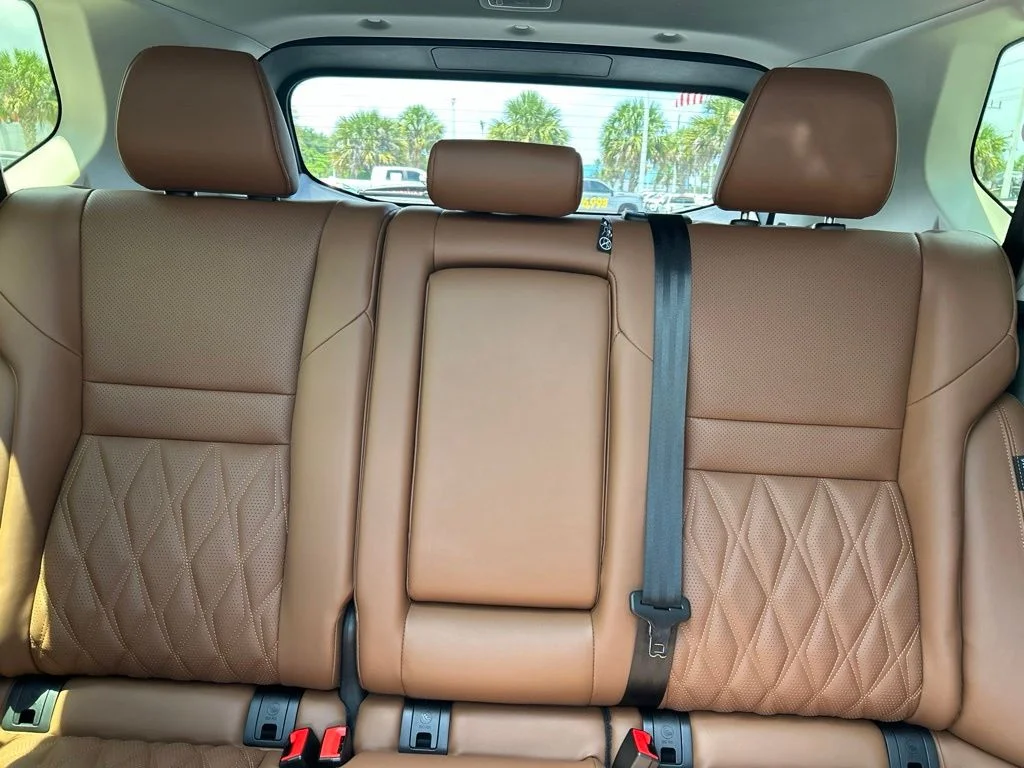 Used 2026 White Nissan Platinum image 14