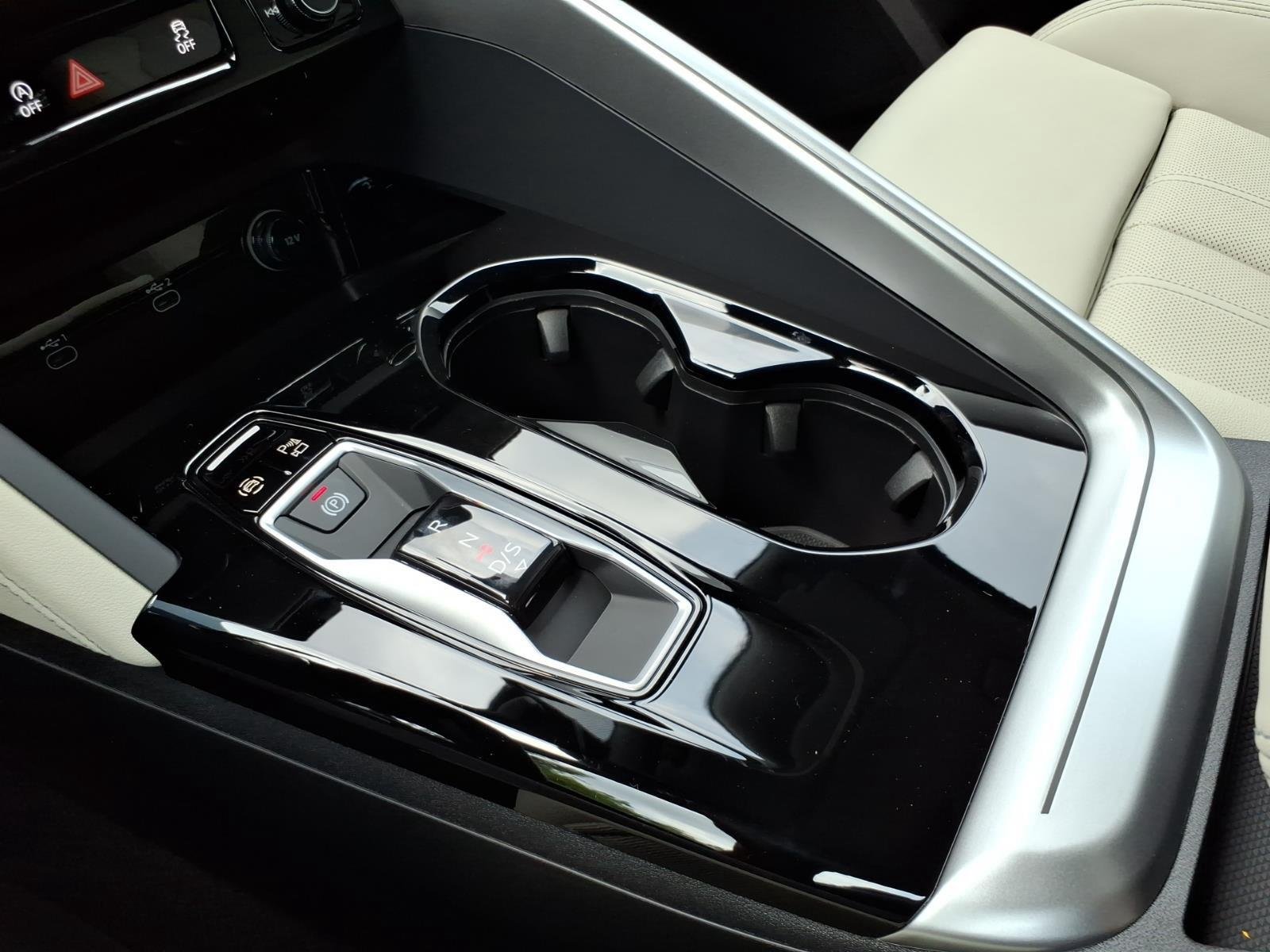 Used 2025 Daytona Gray Pearl Effect Audi S line Premium image 20