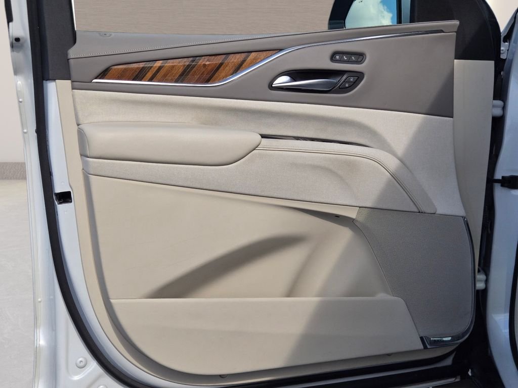 Used 2023 White Cadillac Premium Luxury Platinum image 24