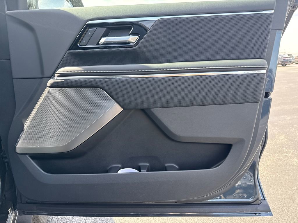 2025 GMC Sierra EV Denali - Photo 41