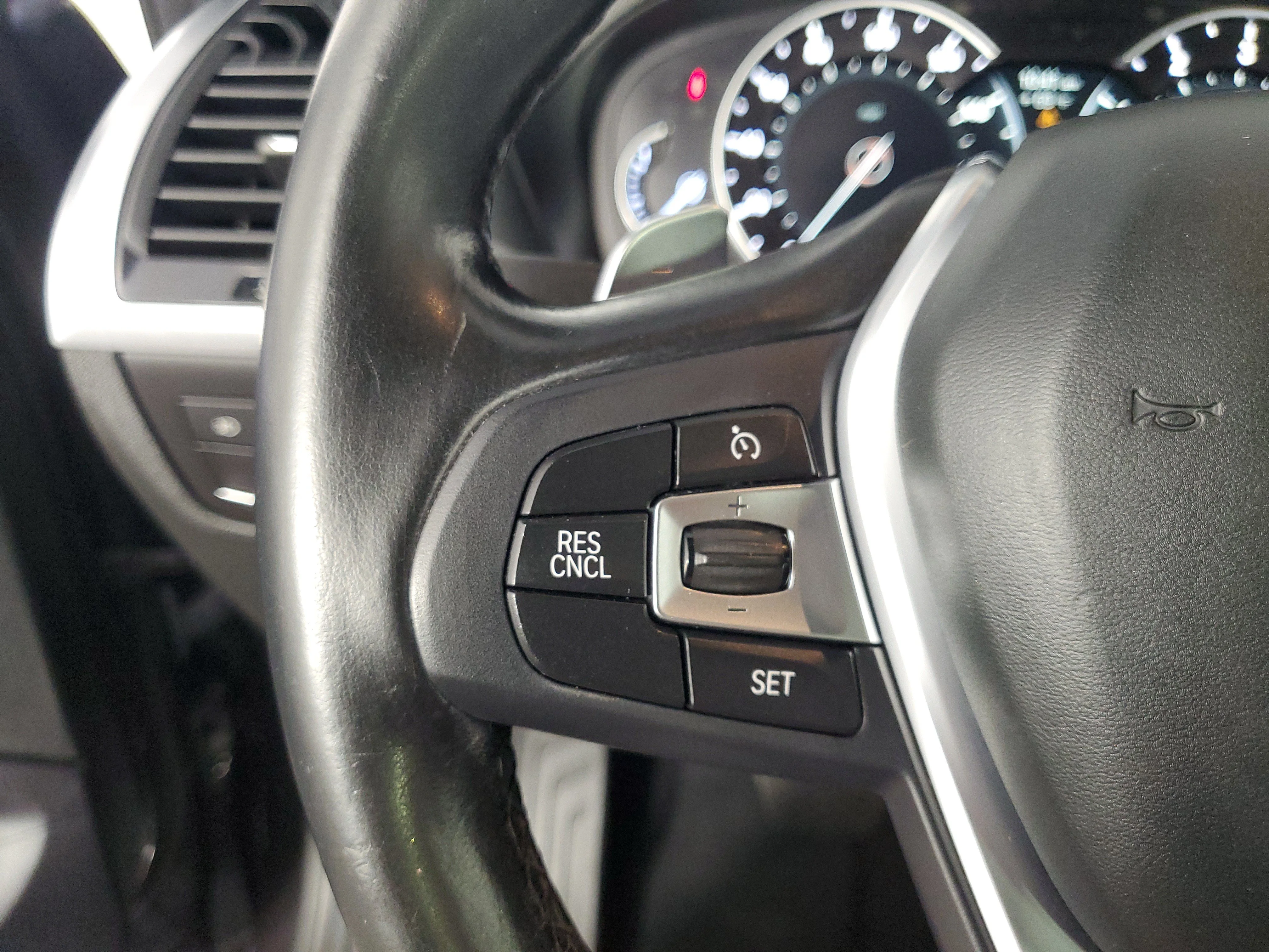 Used 2019 Dark Graphite Metallic BMW sDrive30i image 26