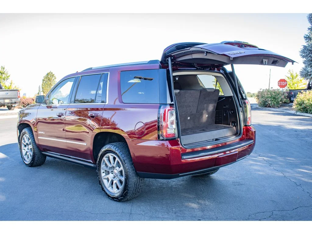 Used 2020 Crimson Red Tintcoat GMC Denali image 9