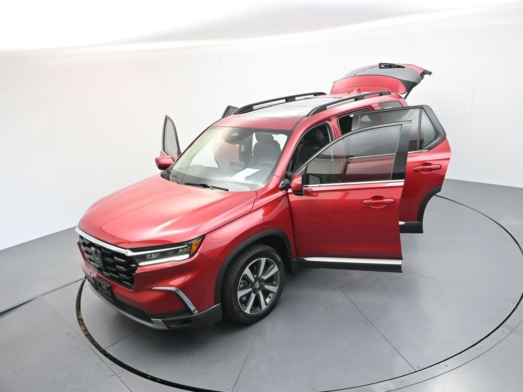 Used 2025  Honda Touring image 35