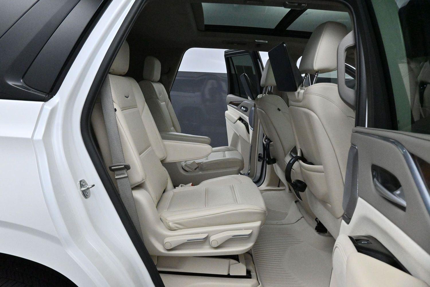 Used 2024 Crystal White Tricoat Cadillac Sport Platinum image 40