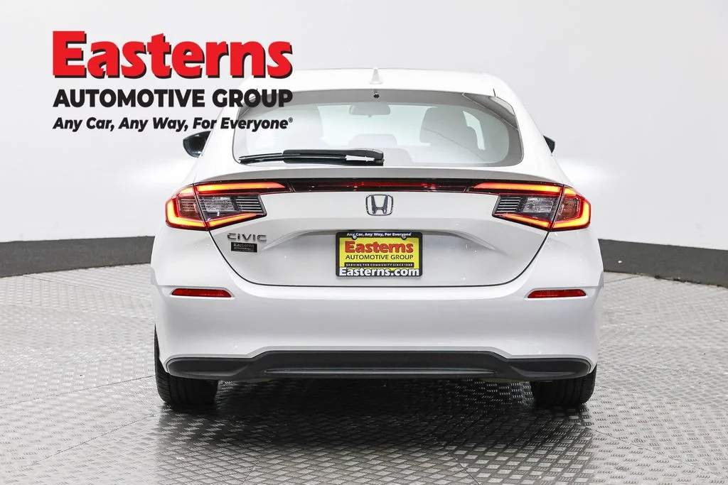 Used 2023 White Honda EX-L image 6