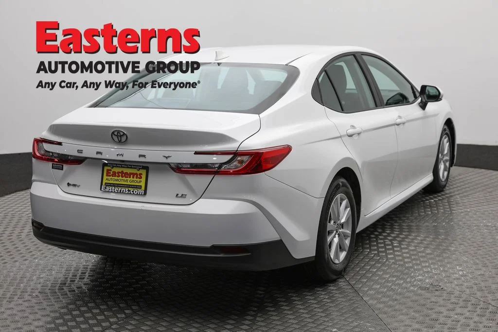 Used 2025 White Toyota LE image 5