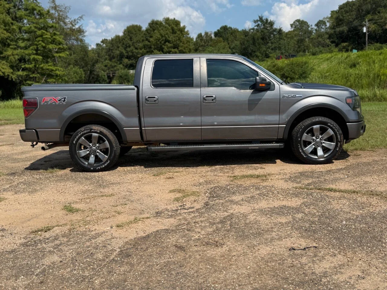 Used 2013 Gray Ford FX4 4x4 4dr SuperCrew Styleside 5.5 ft. SB image 6